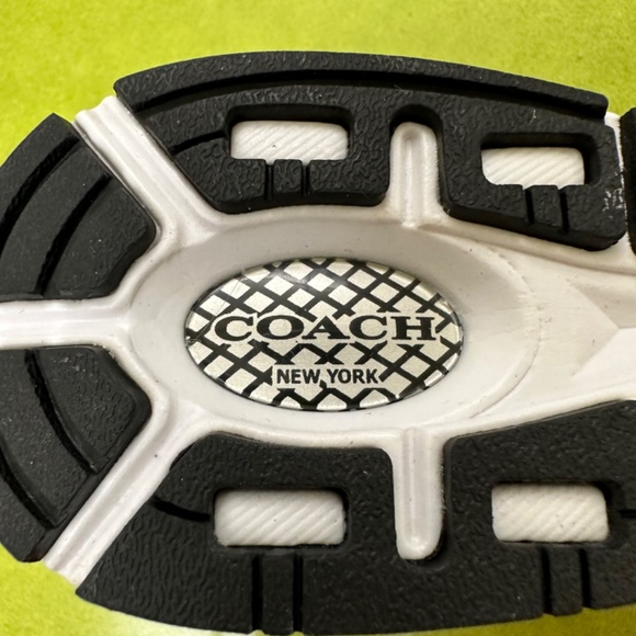 NWT Coach canvas/sequins sneakers size 6.5 - Picture 4 of 4